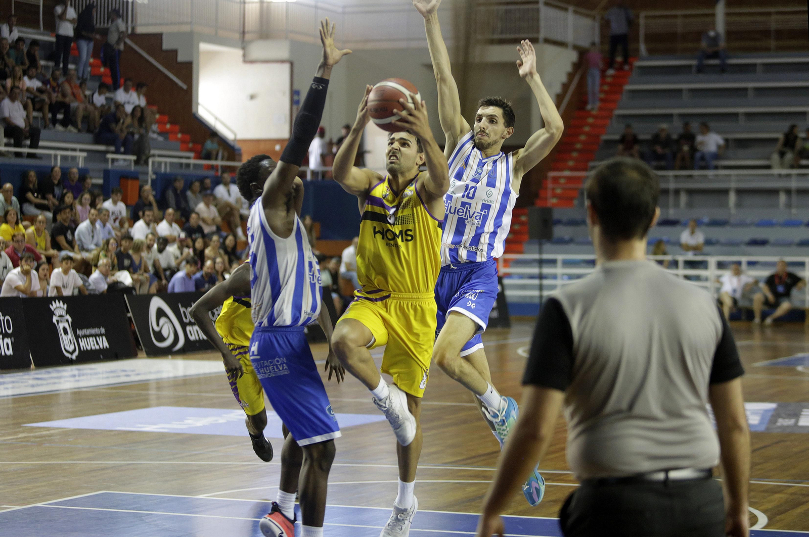 Imágenes del UE Mataró-Huelva Comercio en el Andrés Estrada