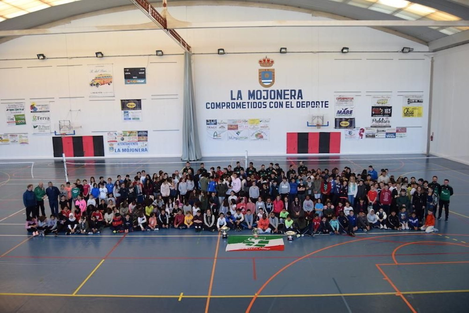 Unicaja reúne a 400 niños de La Mojonera en su campaña 'El Deportes es Vida'