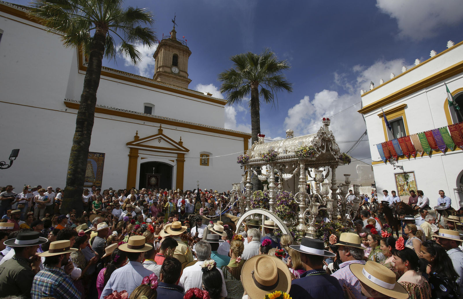 Paso de las Hermandades por Villamanrique