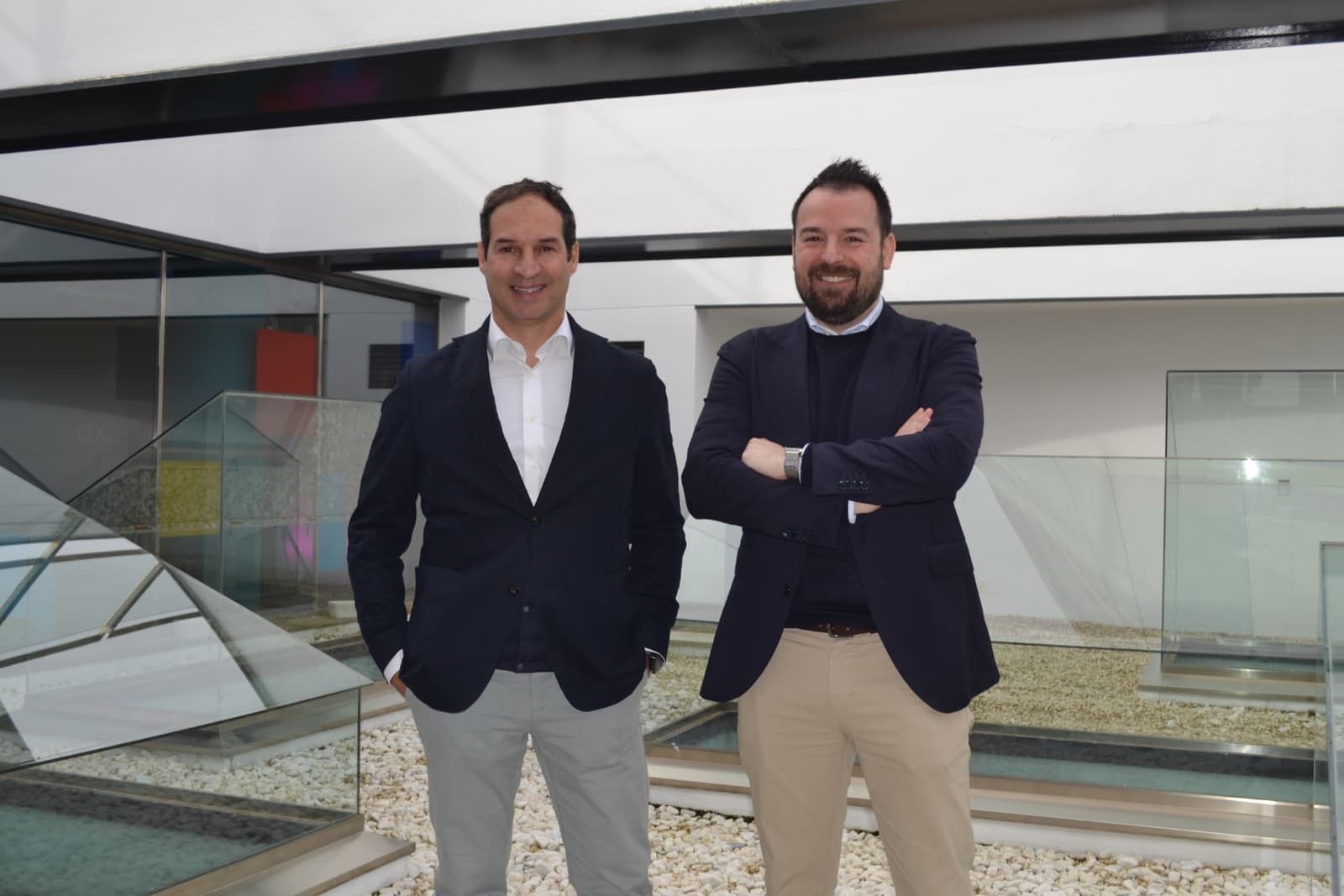 Germán Torrado, a la izquierda, y Juan Manuel Arjona, este miércoles en Sevilla