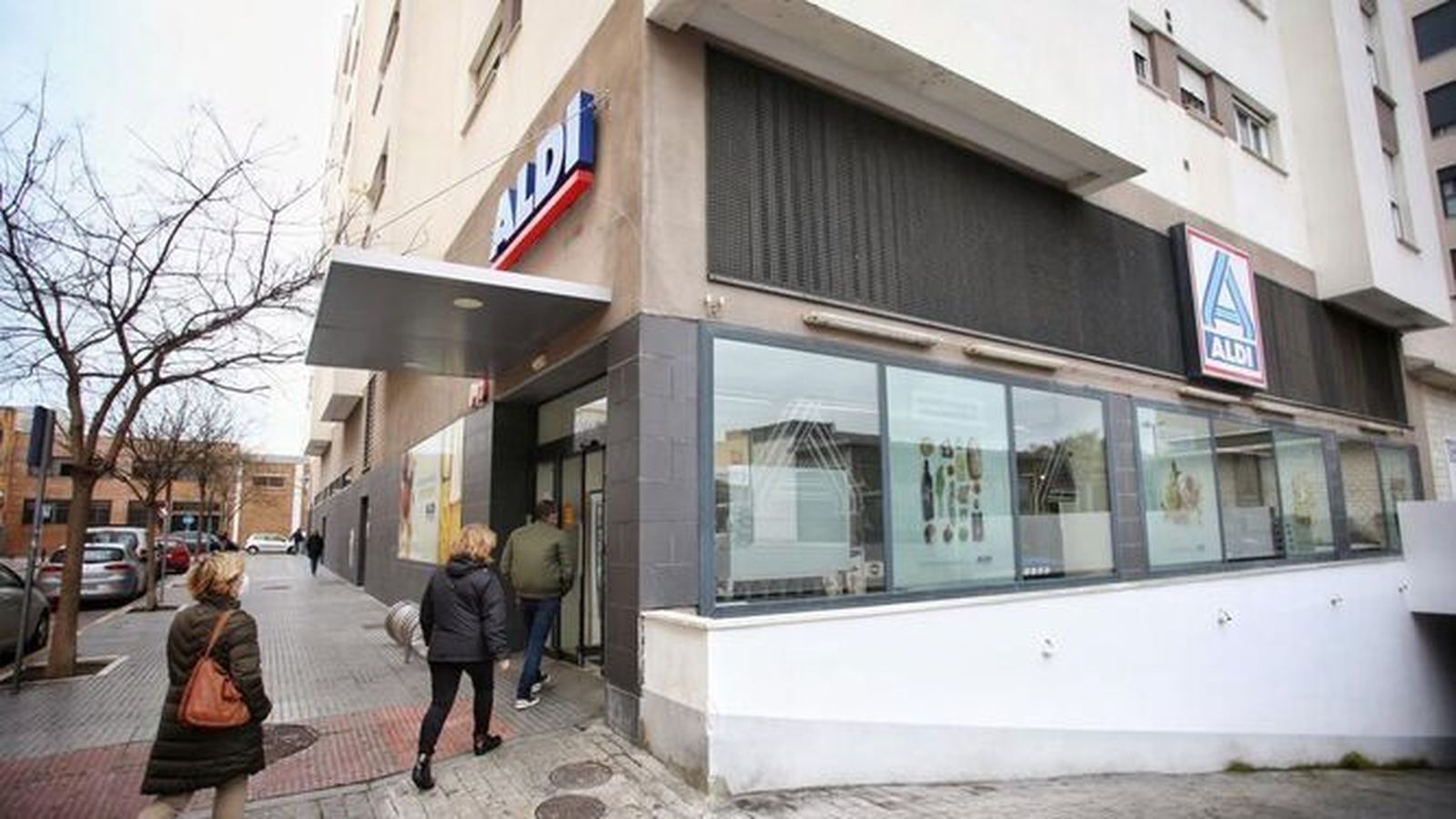 Aldi ofrece 200 puestos de trabajo para sus tiendas en Andalucía