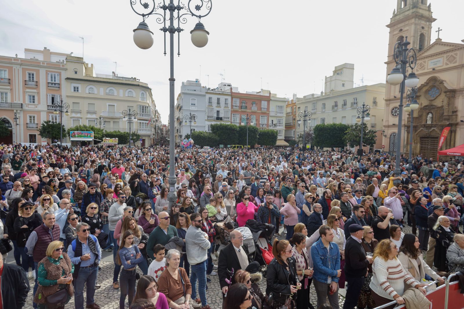 Todas las imágenes de la Ostionada en la plaza de San Antonio