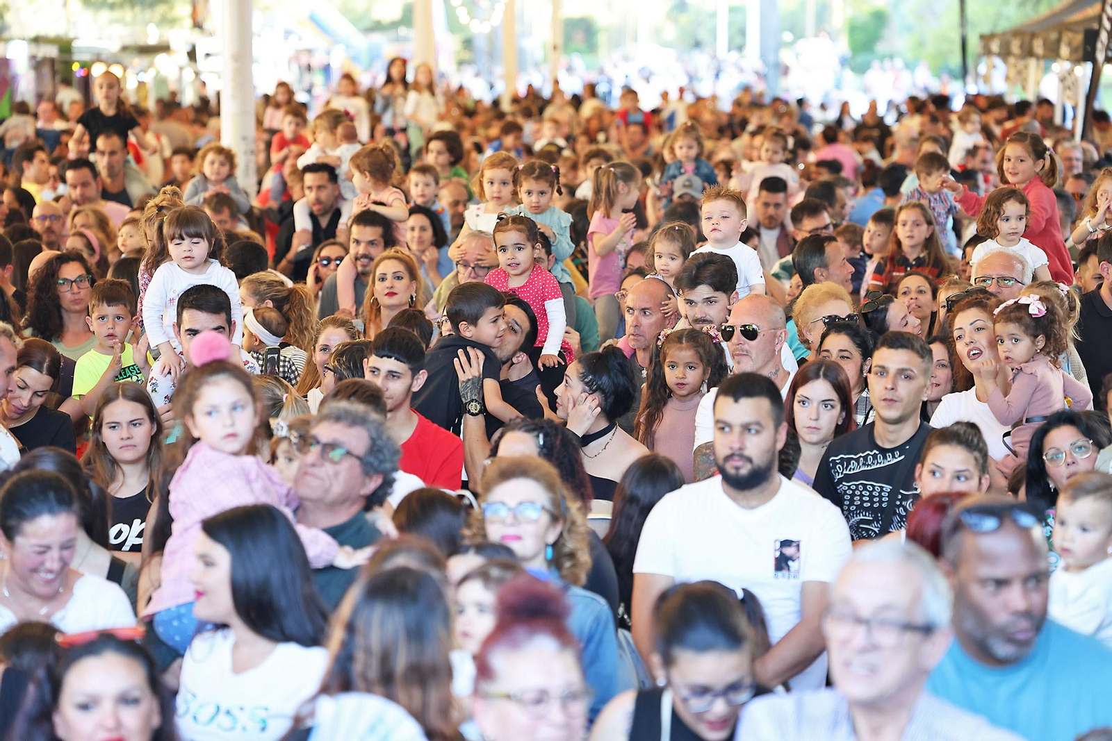 Imágenes del Festival Mundial de Foodtrucks y los cantajuegos DIsney en Huelva
