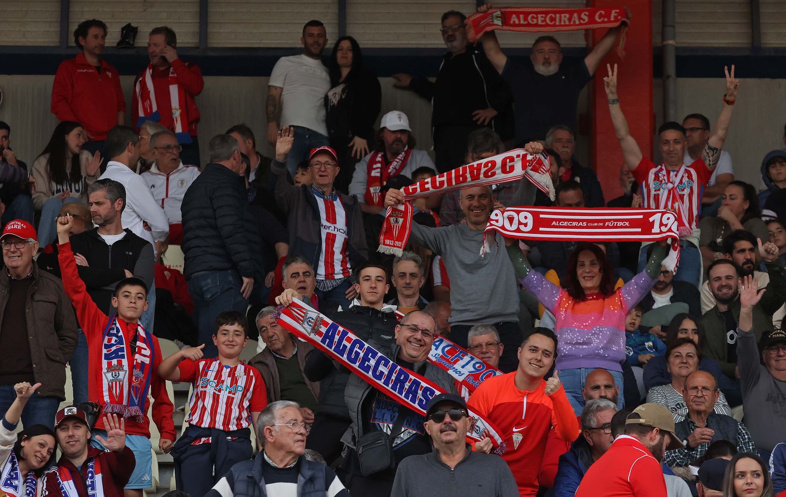 Búscate en el Nuevo Mirador durante el Algeciras - Málaga