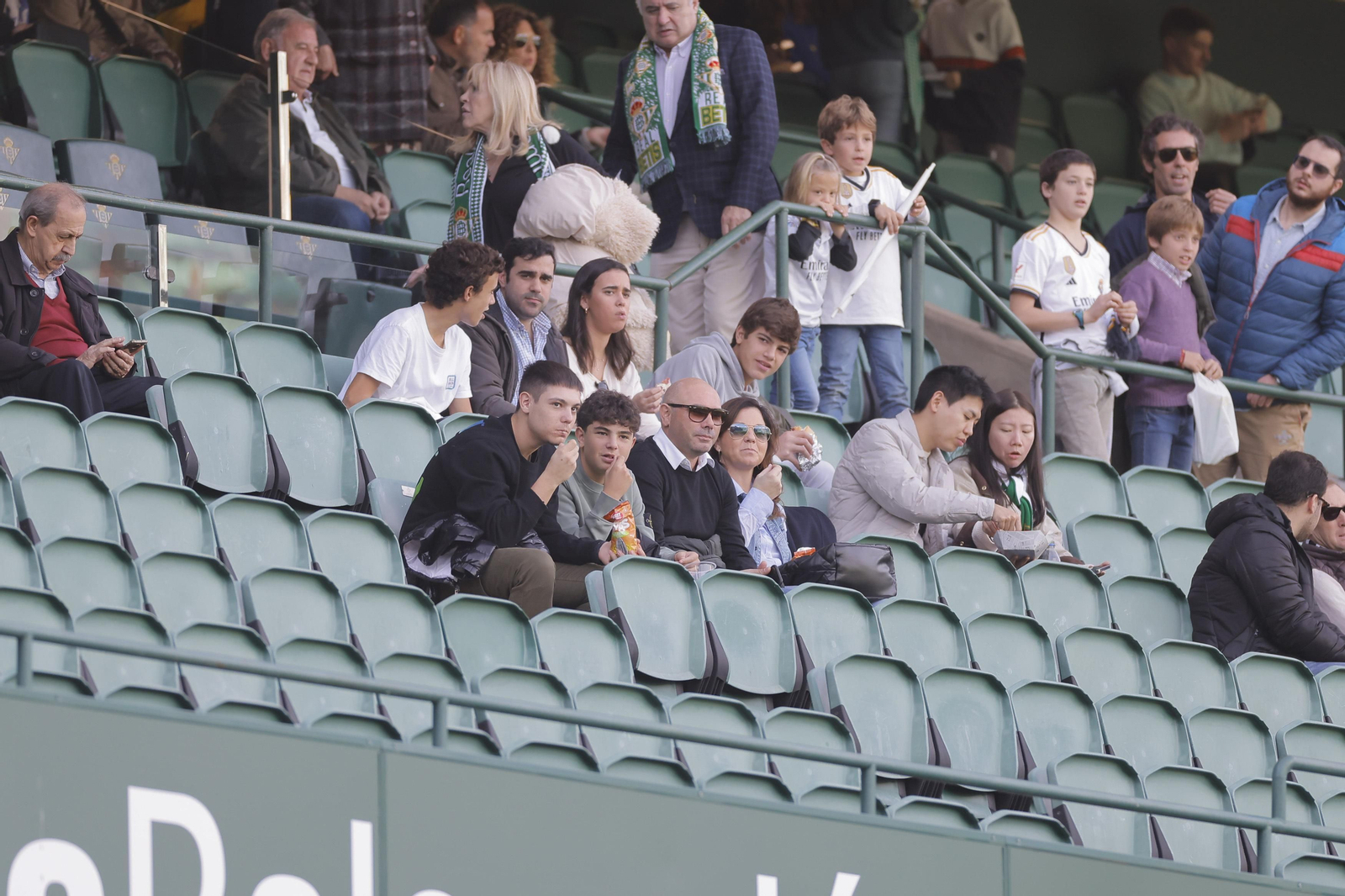 Búscate en las fotos del Betis-Real Madrid