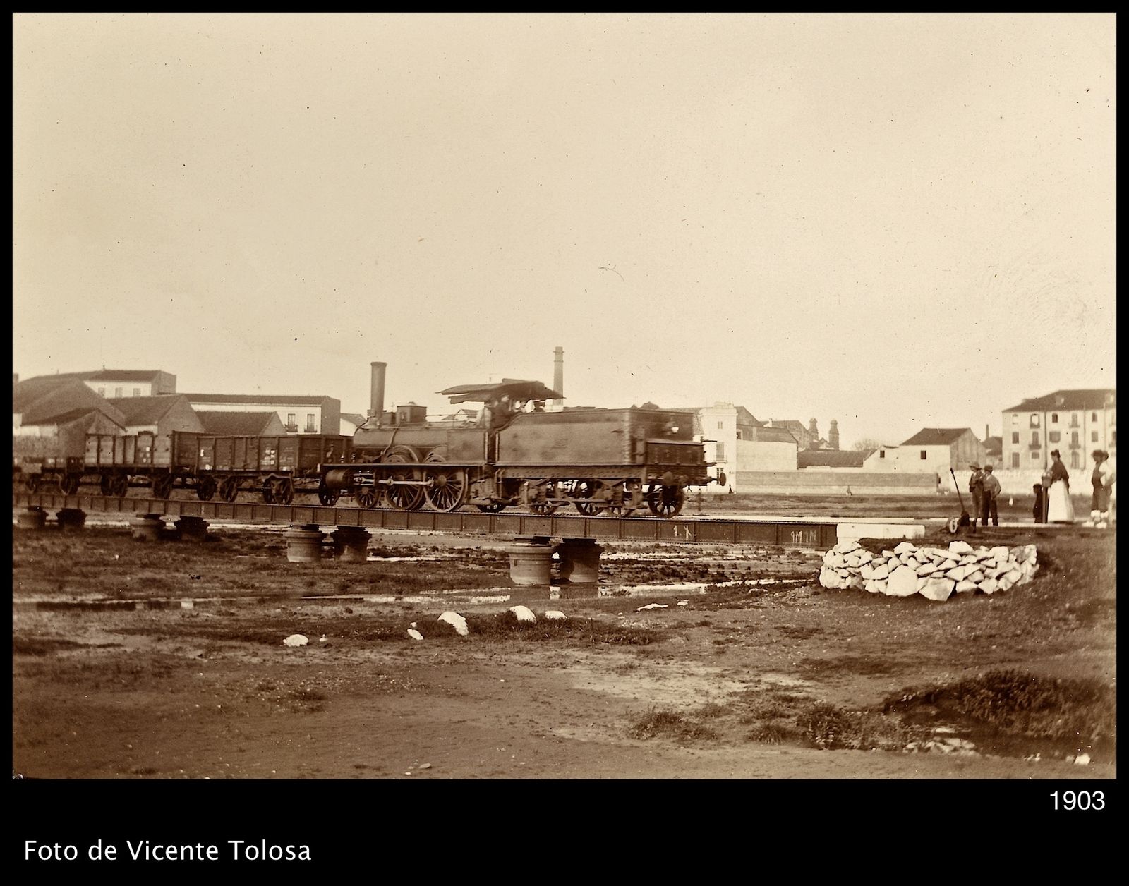 El ferrocarril que transformó un barrio