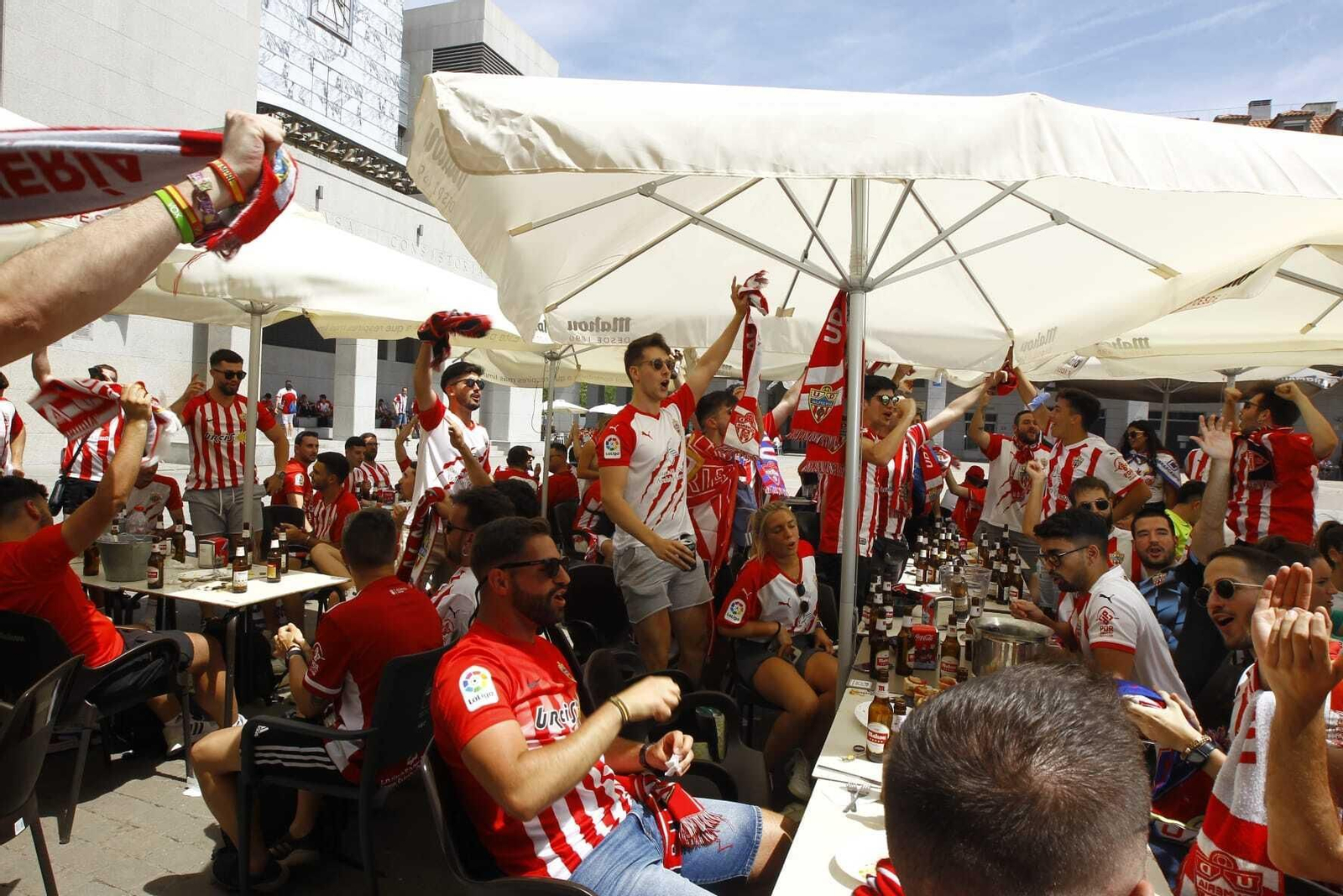 Imágenes de la afición del Almería en Leganés