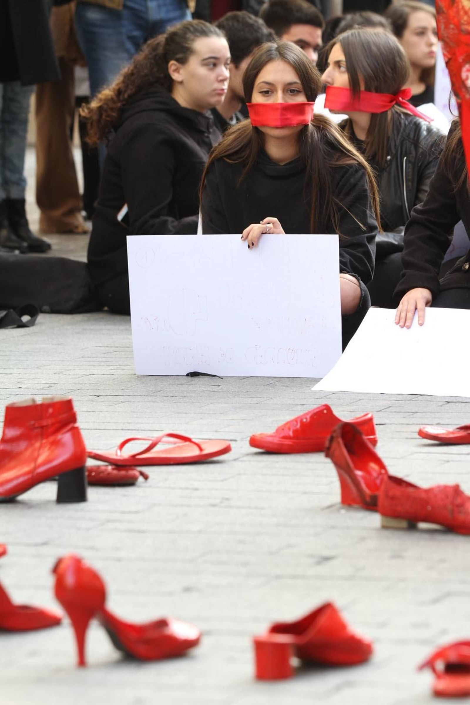 Lectura de manifiesto de violencia contra la mujer