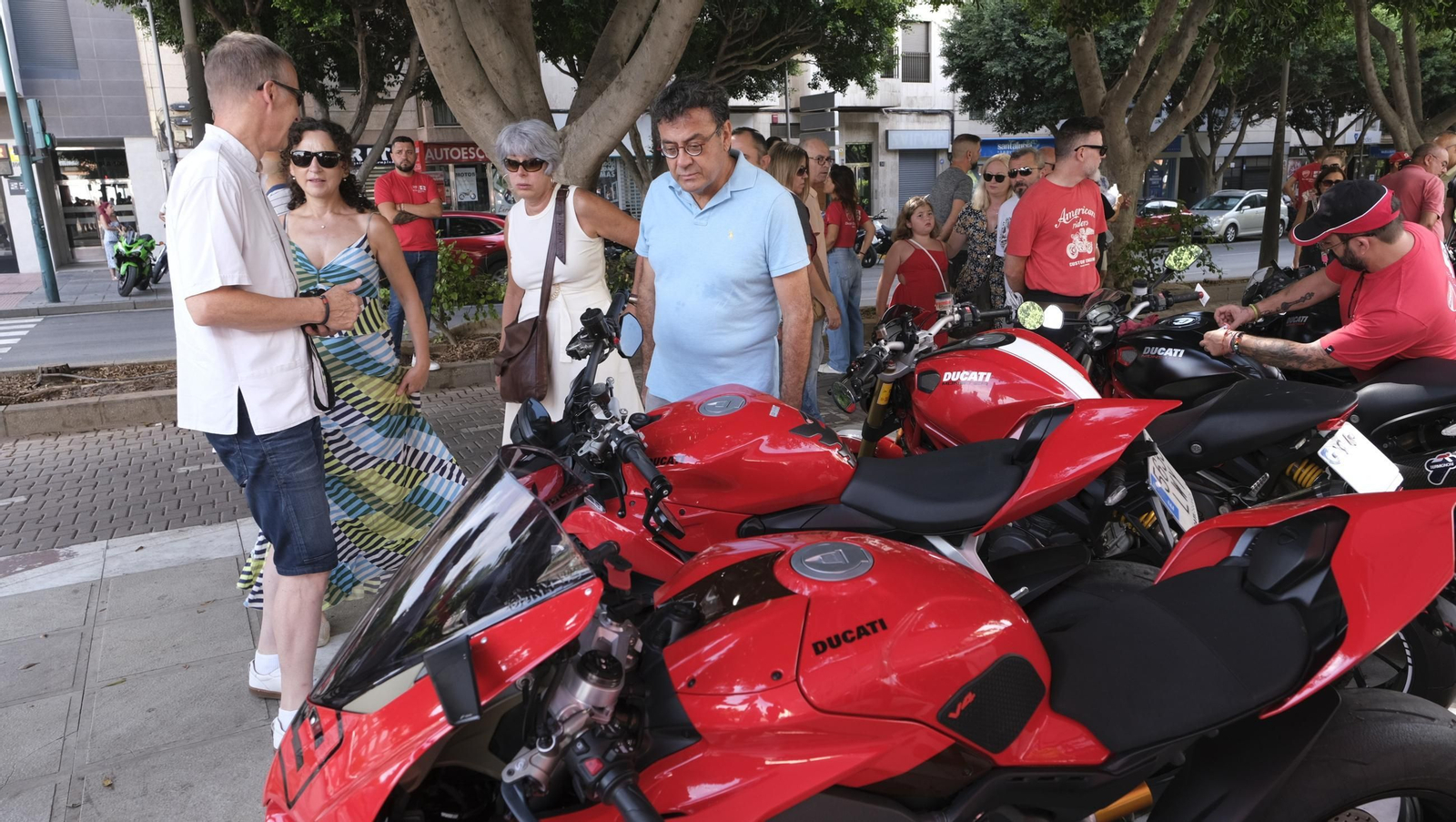 Exposición de motos antiguas y Ducatis en la Feria de Almería 2025, en imágenes