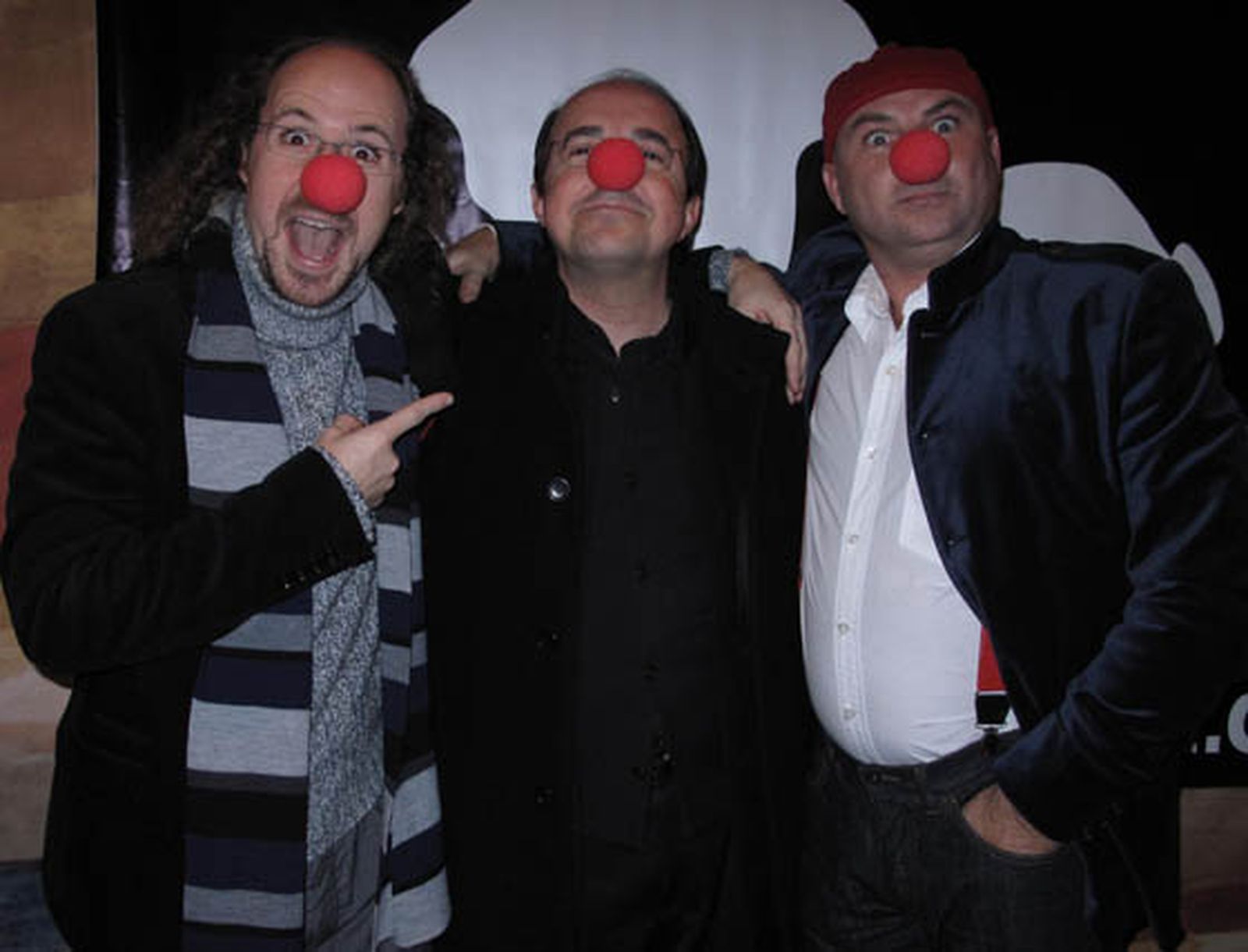 Práxedes Nieto y Víctor Carretero, con José Carlos Carmona, secretario general de la Unión de Actores e Intérpretes de Andalucía.

Foto: Victoria Ramírez