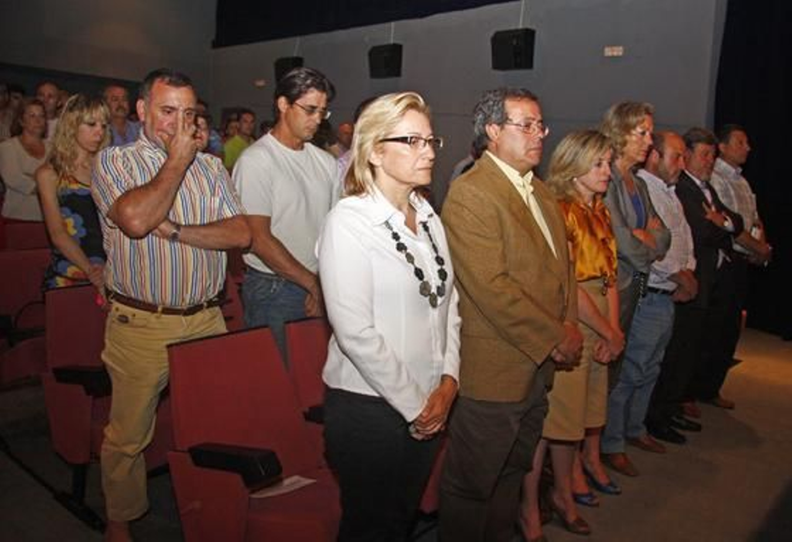 El Ayuntamiento ha decretado tres días de luto que dejan al pueblo sin la fiesta del Corpus.

Foto: Belén Vargas