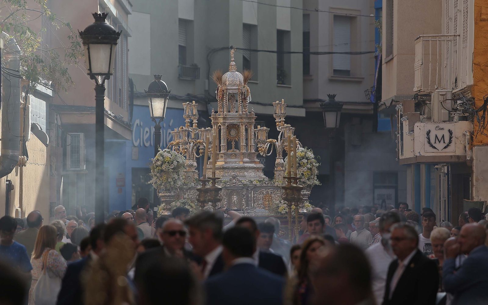 Las imágenes de la celebración del Corpus Christi en La Línea