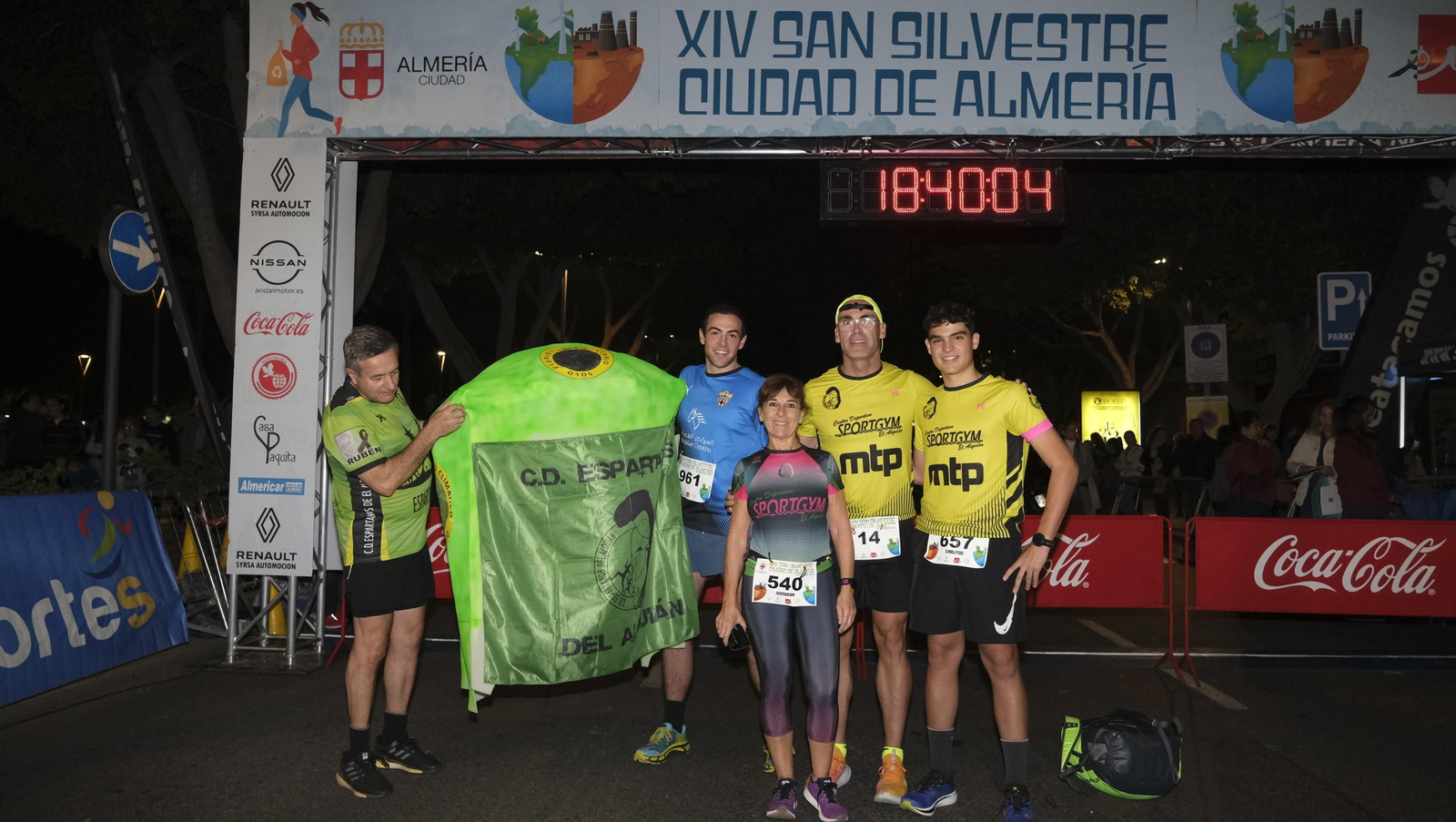 Imágenes de la XIV edición de la San Silvestre de Almería