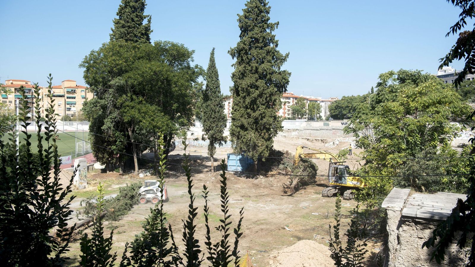 Aspecto del Estadio de la Juventud ayer durante las labores previas a la construcción