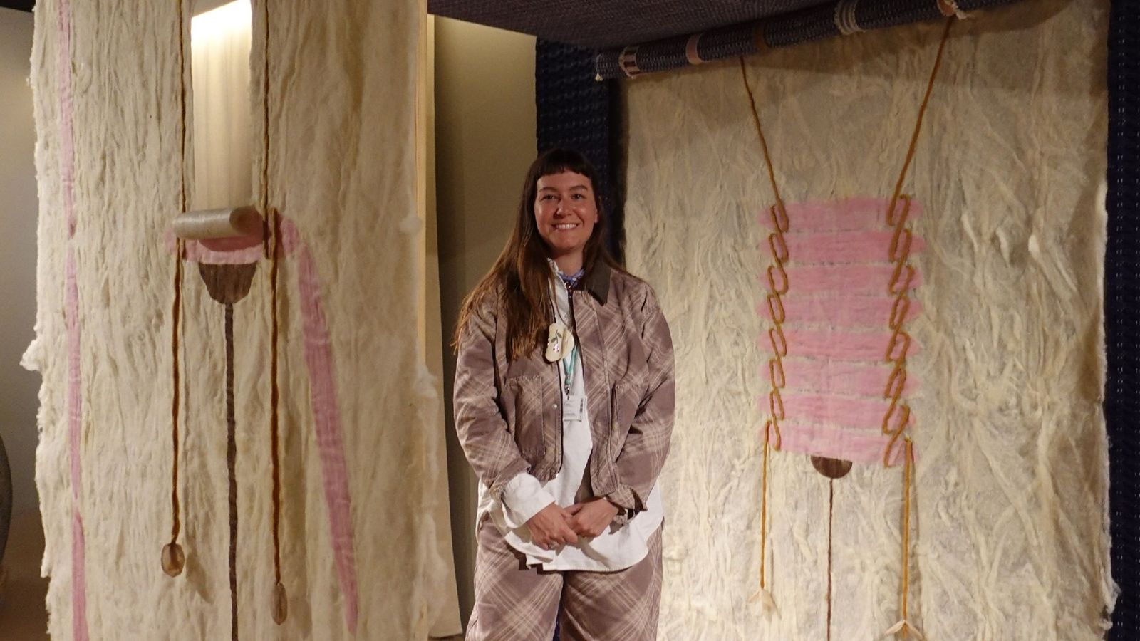 Irene Infantes junto a su obra en ARCO.