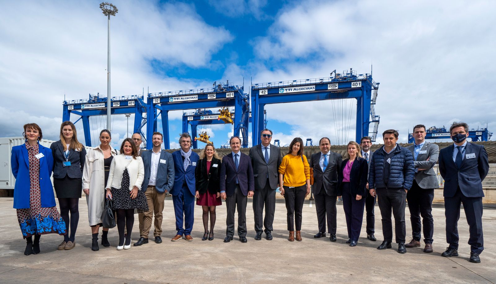 Foto de familia del Club Asia de Extenda.