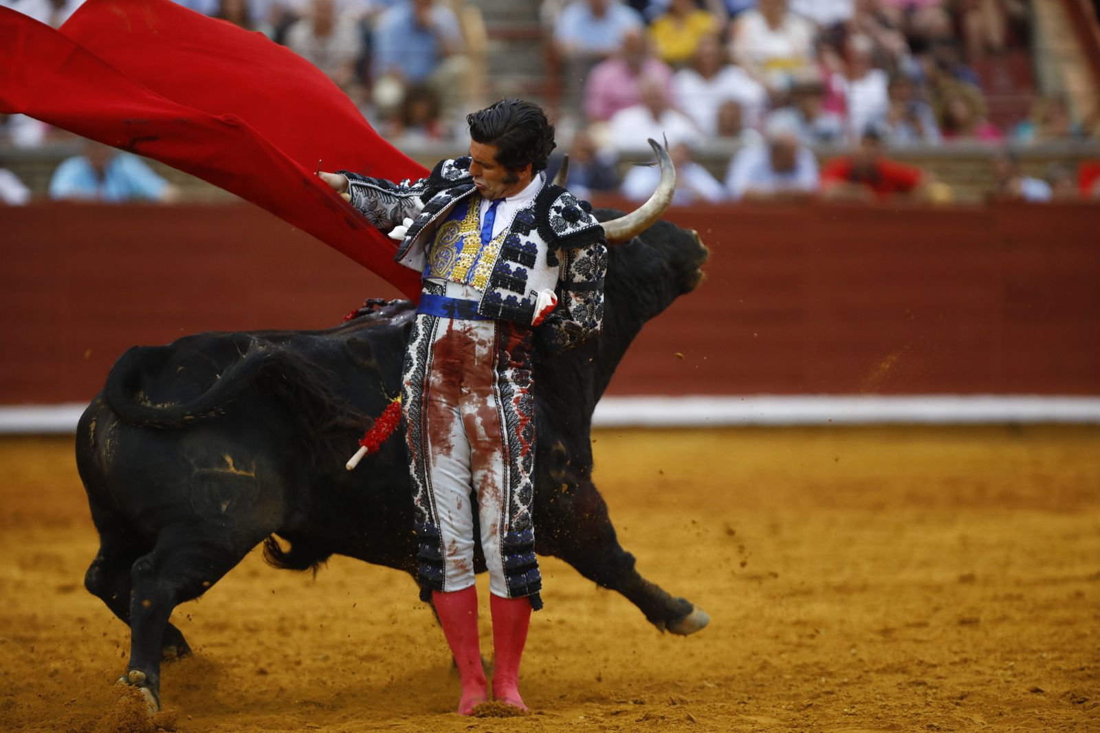 La corrida mixta de Diego Ventura, Morante de la Puebla y Pablo Aguado en Córdoba, en imágenes