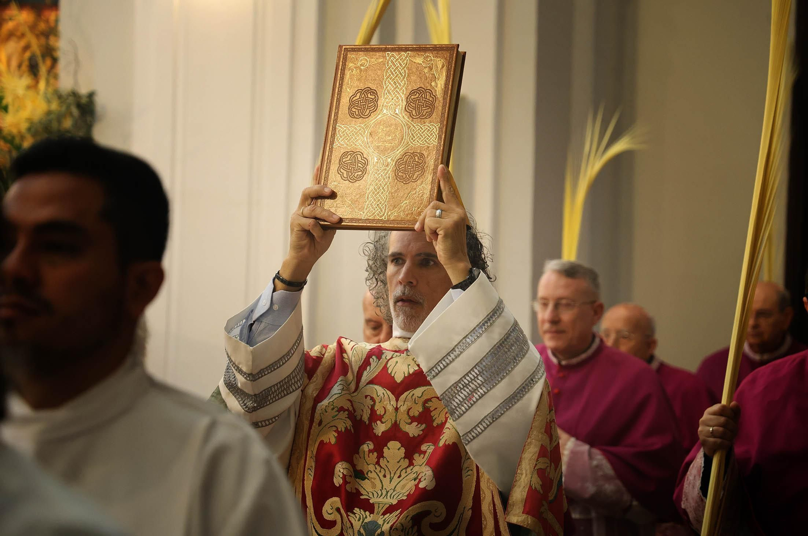 Domingo de Ramos 2025: Imágenes de la Misa presidida por el obispo de Huelva, Santiago Gómez, en la Catedral de Huelva