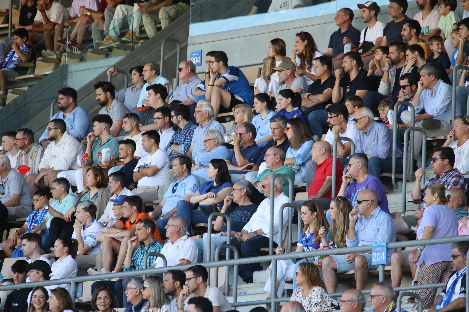 Búscate en el partido entre el Xerez DFC y Ceuta B en Chapín