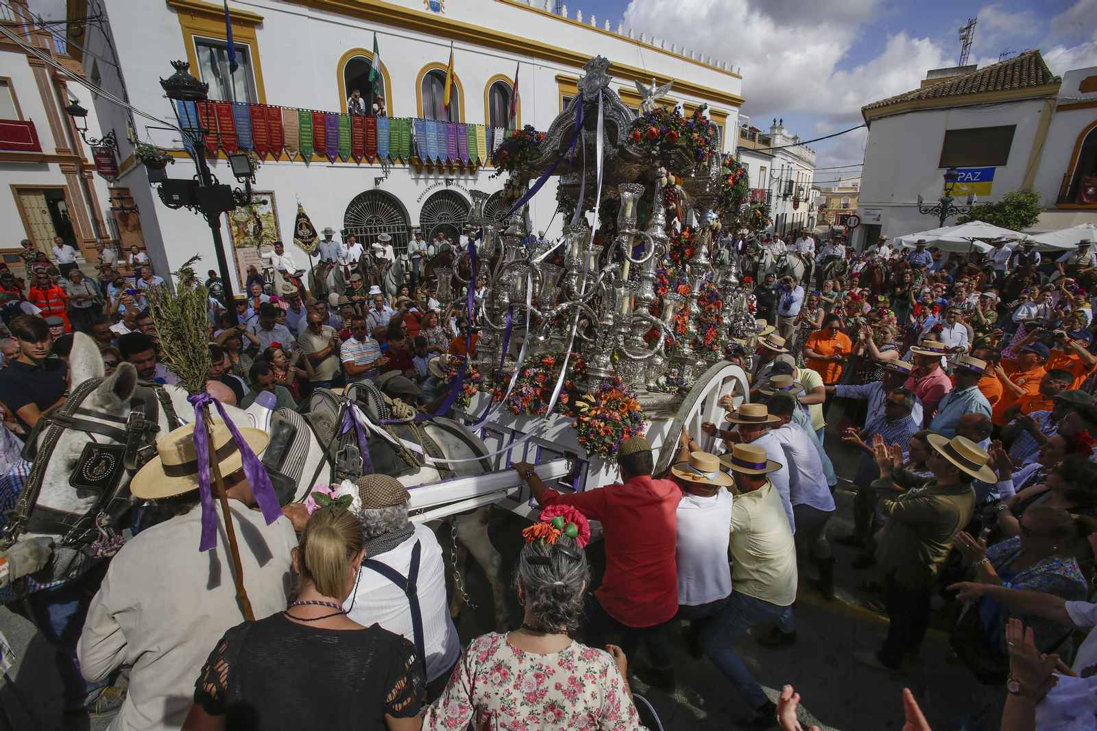 Paso de las Hermandades por Villamanrique