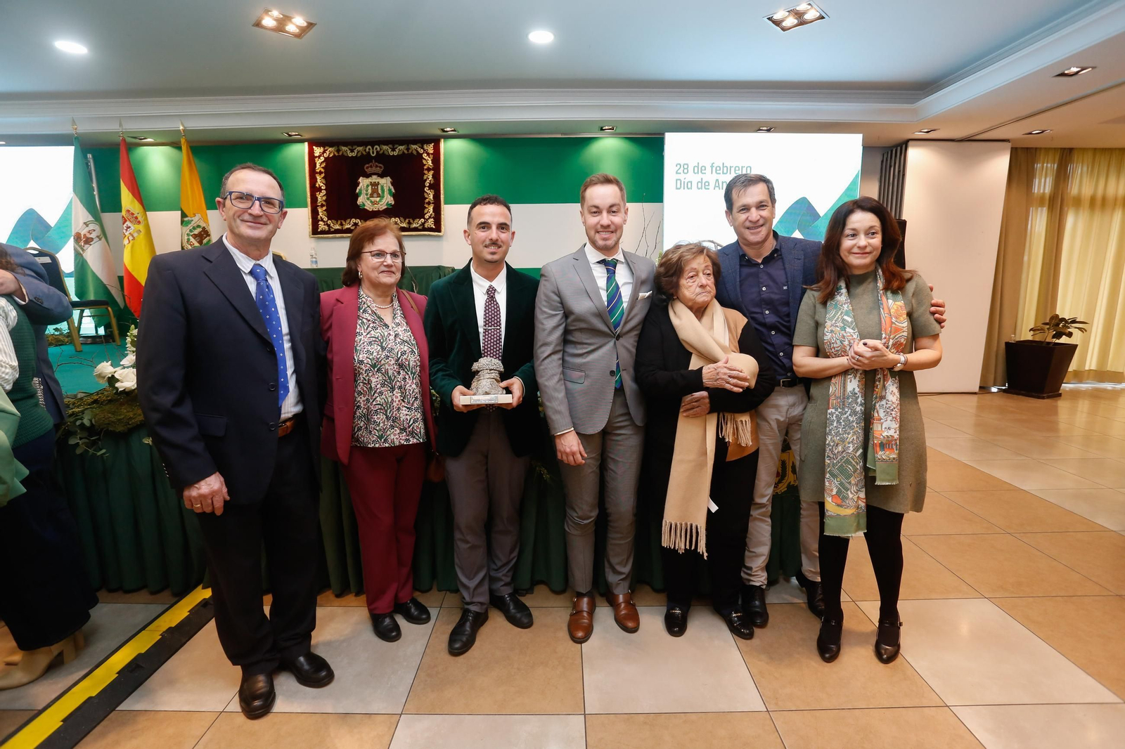 Fotos de la entrega de los reconocimientos por el Día de Andalucía en Los Barrios