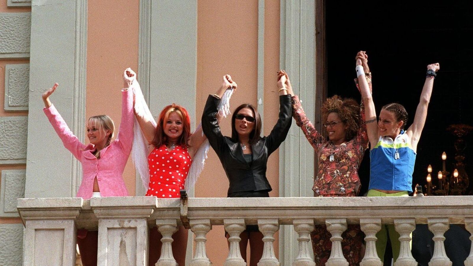 Las Spice Girls, en el balcón del Ayuntamiento de Granada
