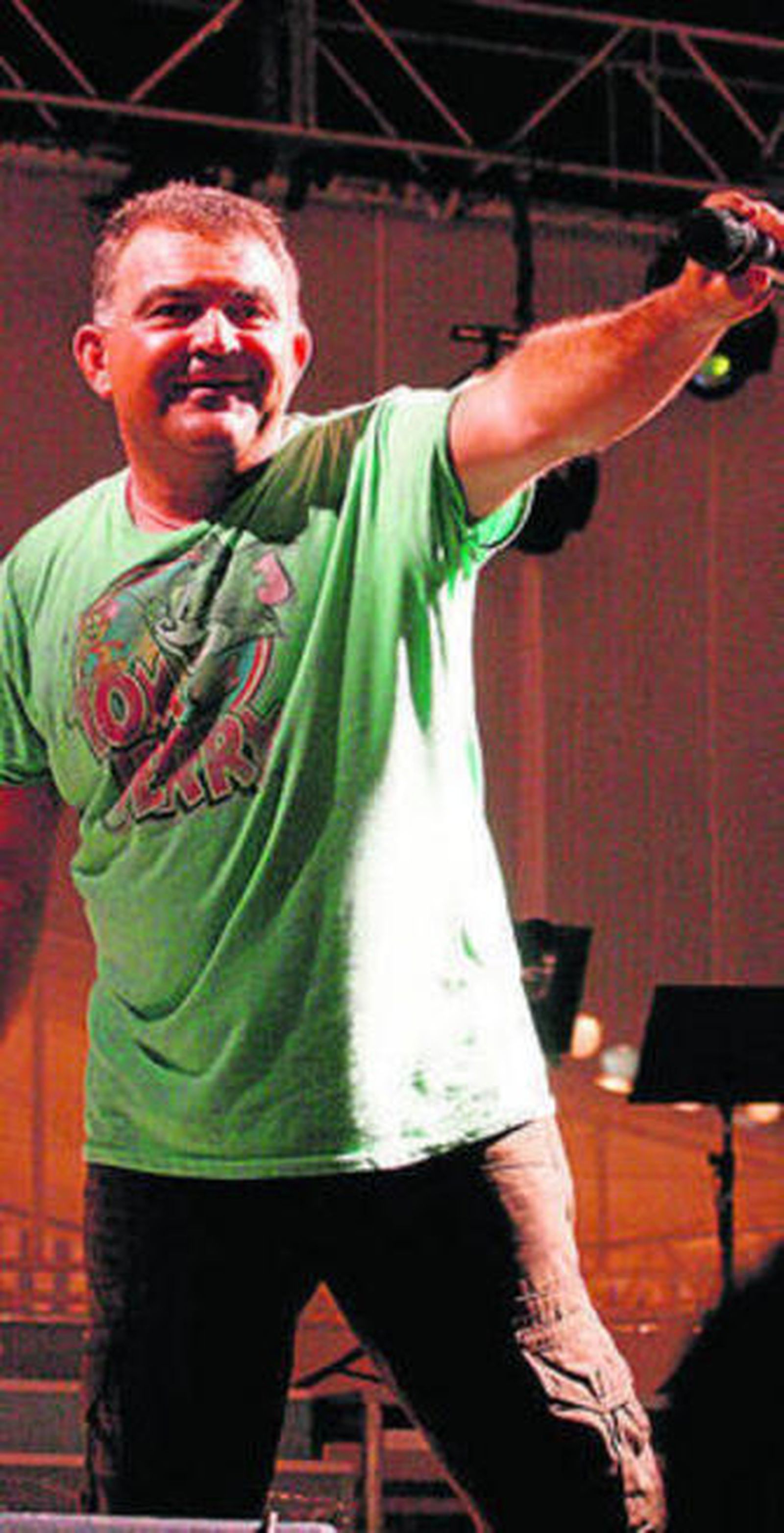 El Koala en un directo.