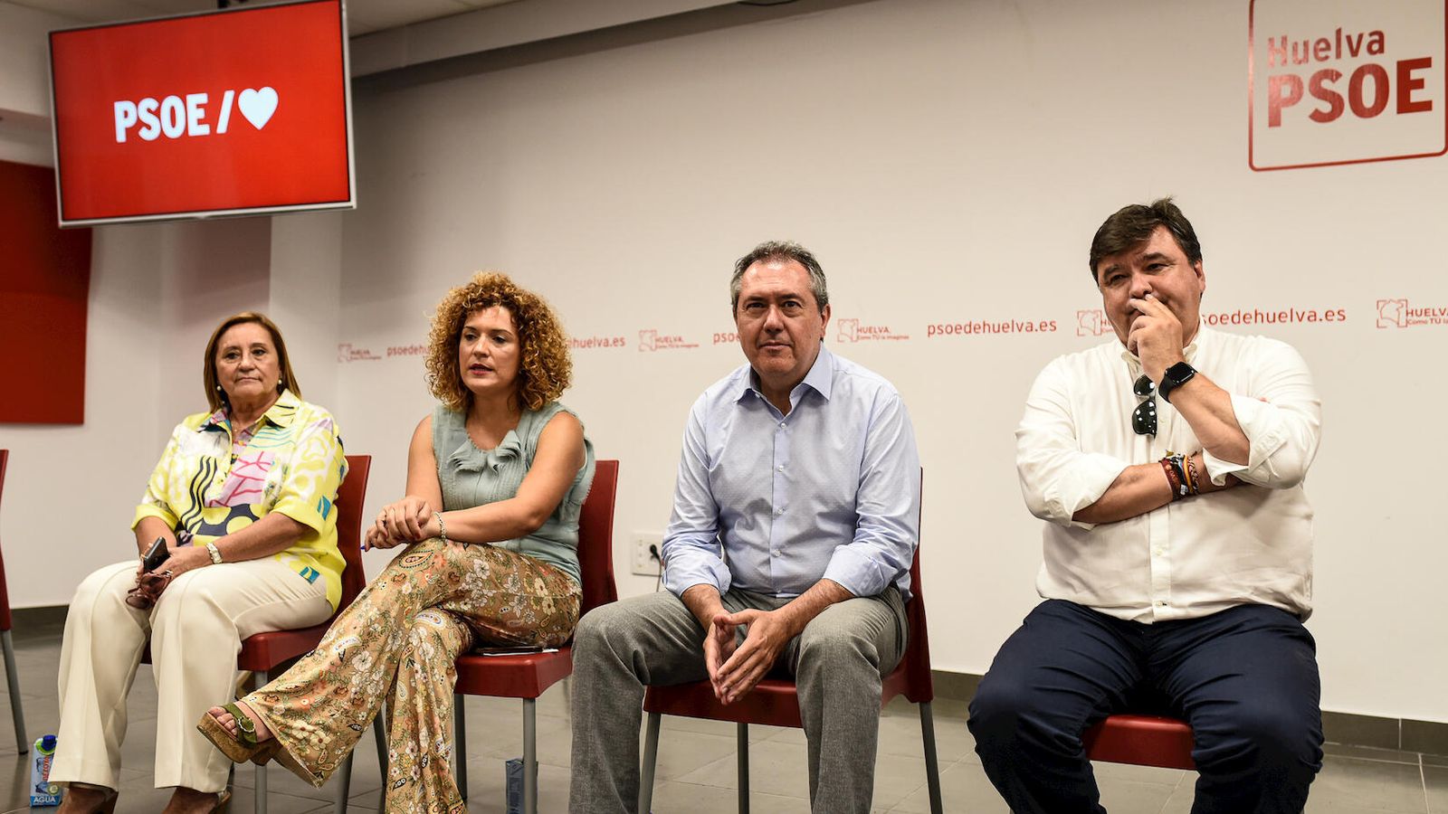 Encuentro de trabajo de Juan Espadas con alcaldes y cargos del PSOE de Huelva.