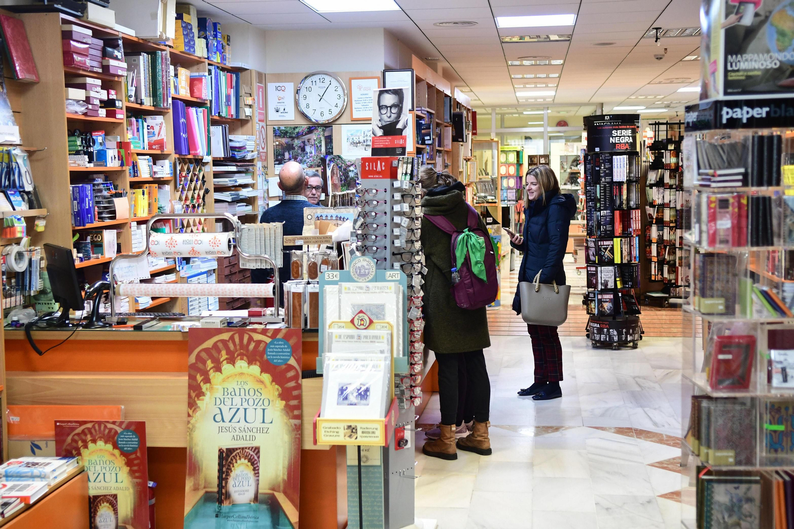 Interior de la librería Luque, en Córdoba capital.