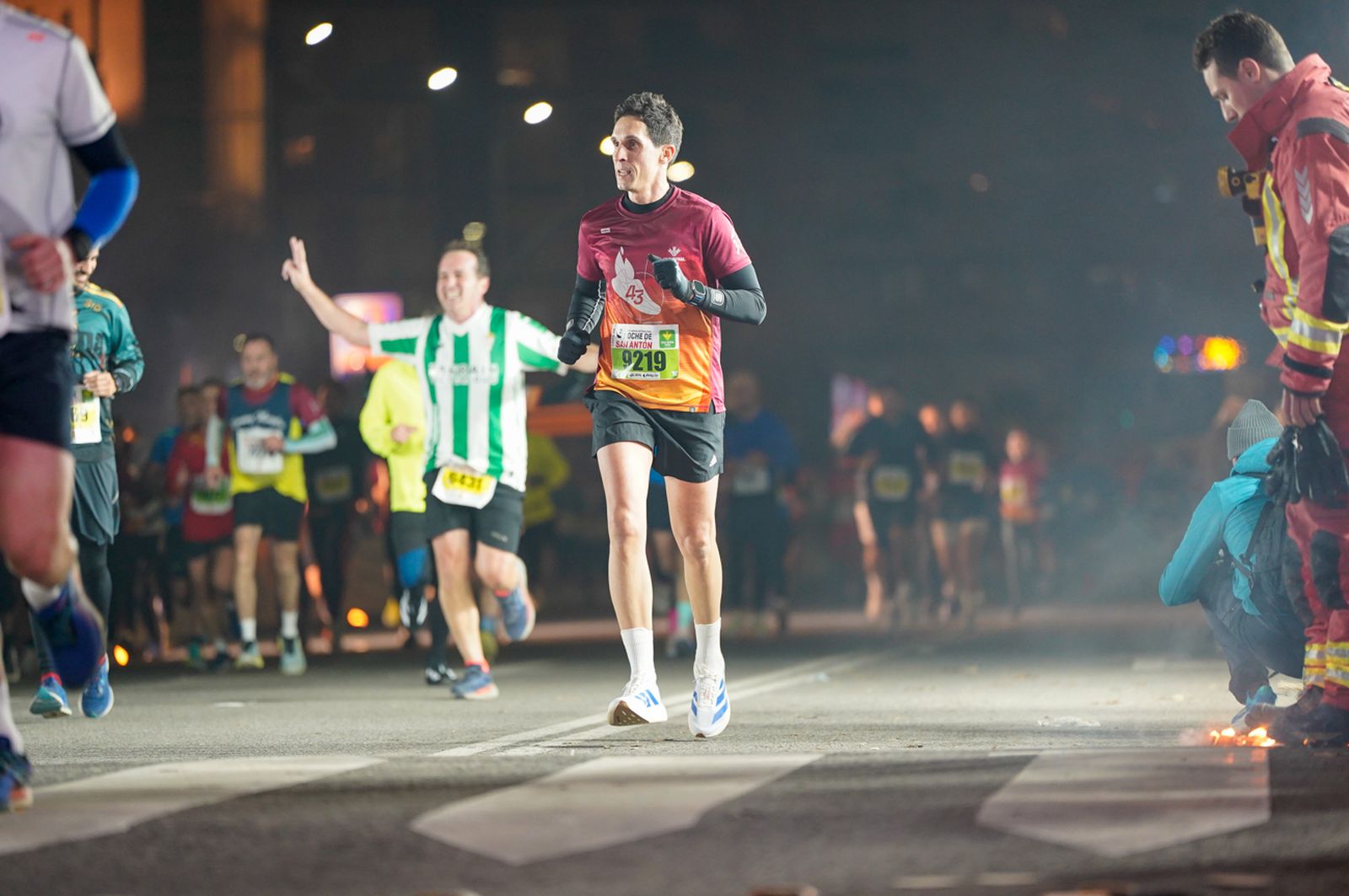 En imágenes: búscate en tu llegada a meta de la Carrera de San Antón 2026 (10)