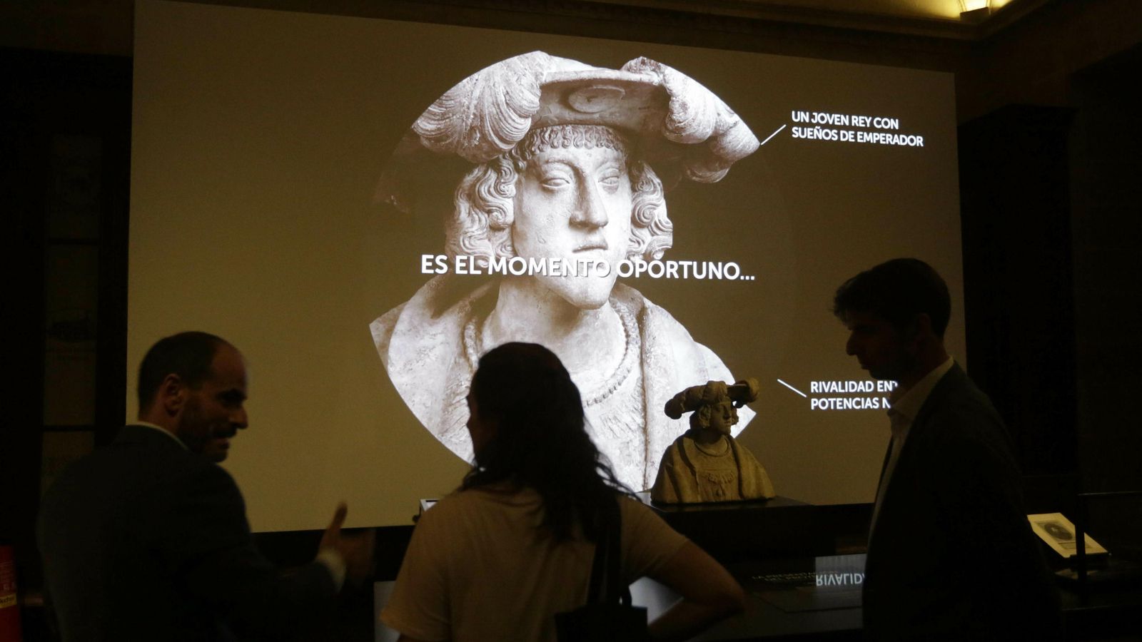 El busto juvenil de Carlos I, el rey que patrocinó la expedición.