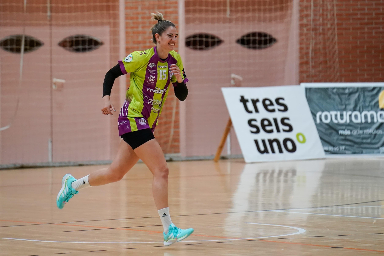 El Costa del Sol conquista Elda