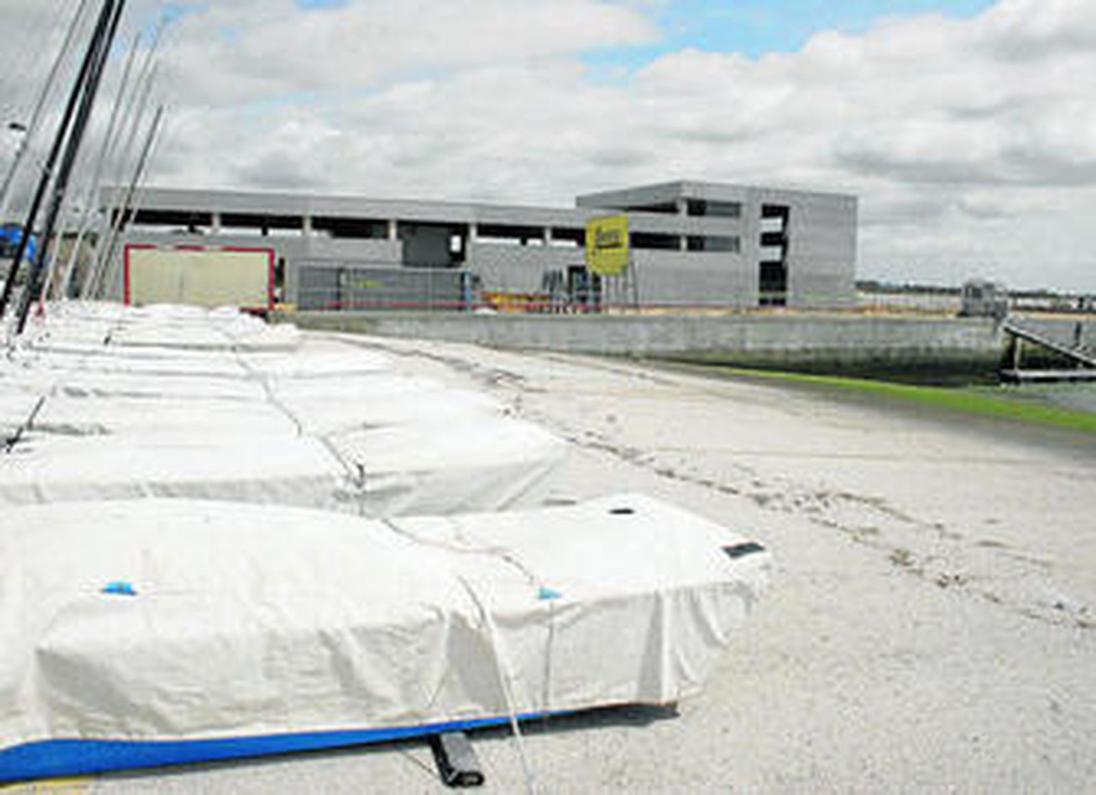 El edificio de pañoles del Centro de Alto Rendimiento de Vela ya está construido.