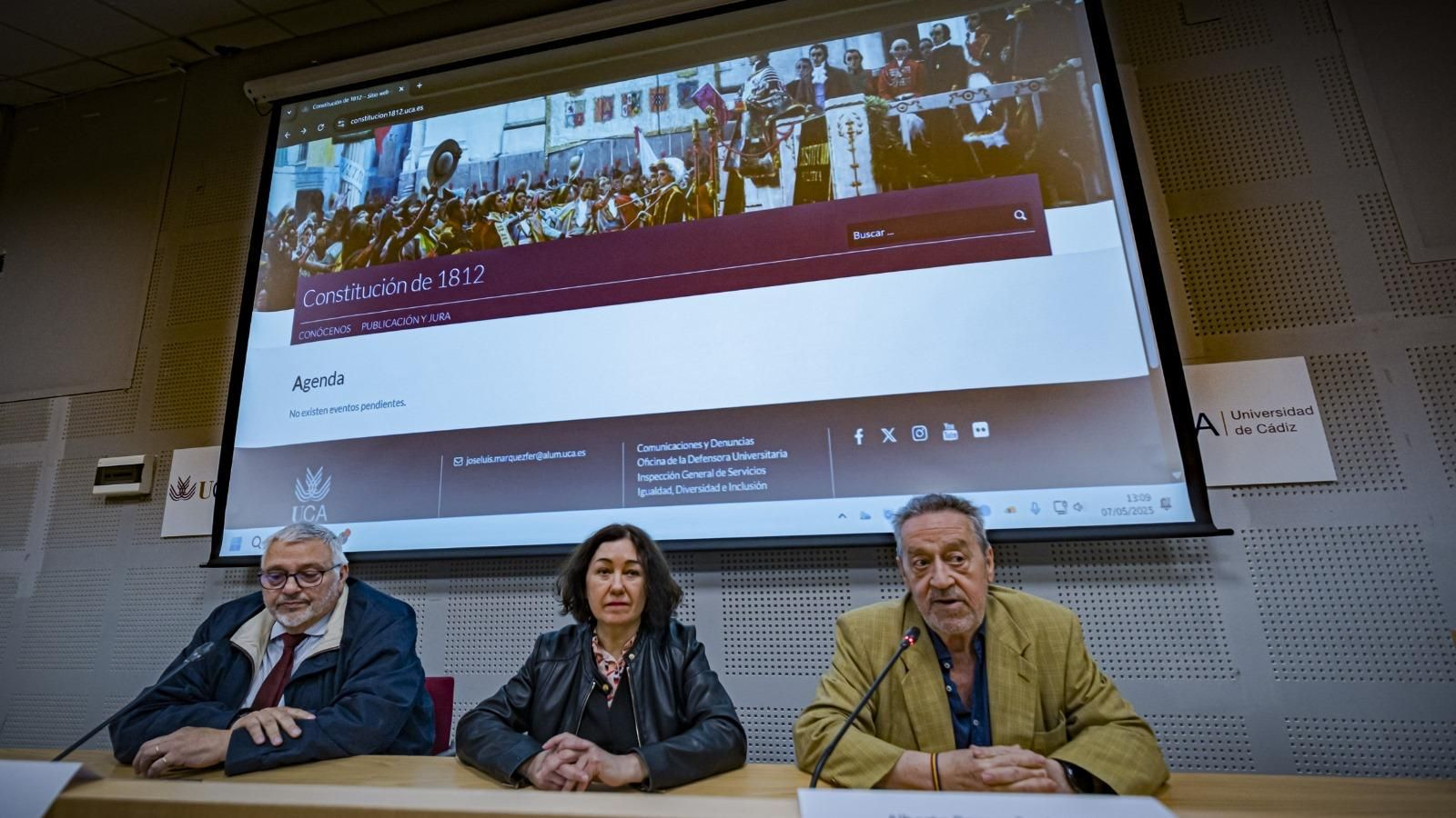 José Luis Márquez, Marieta Cantos y Alberto Ramos, ayer en la UCA.