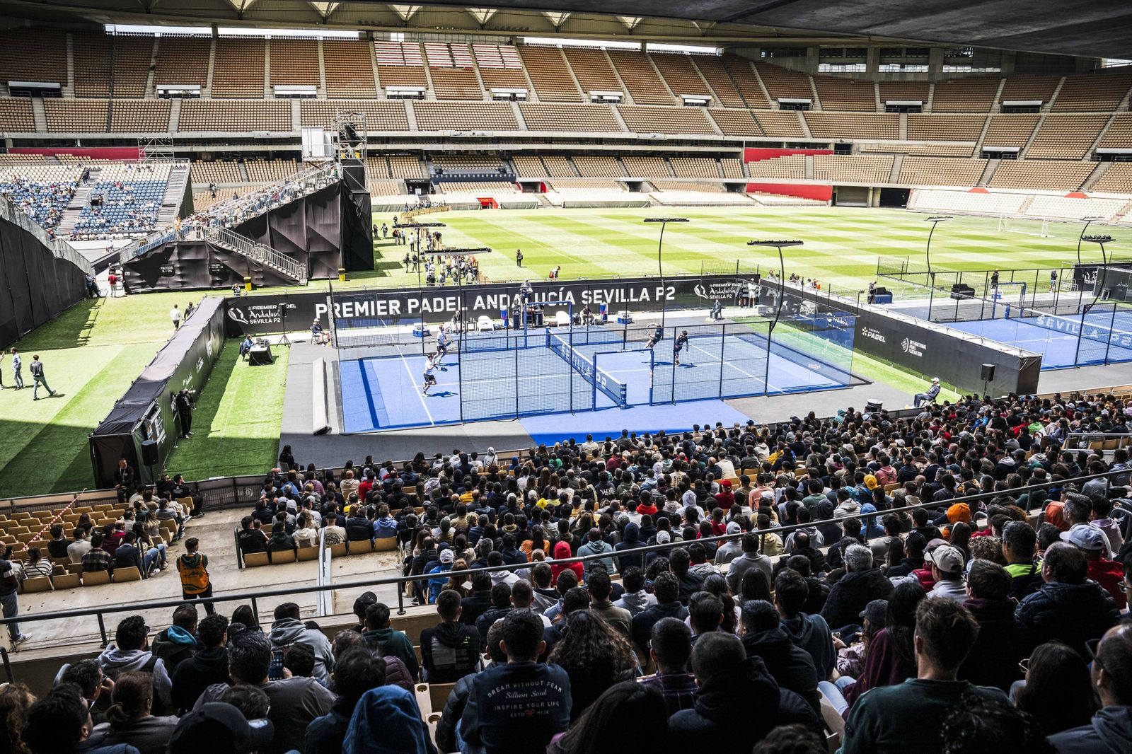 Las mejores fotos de la segunda jornada del pádel en el Estadio de la Cartuja
