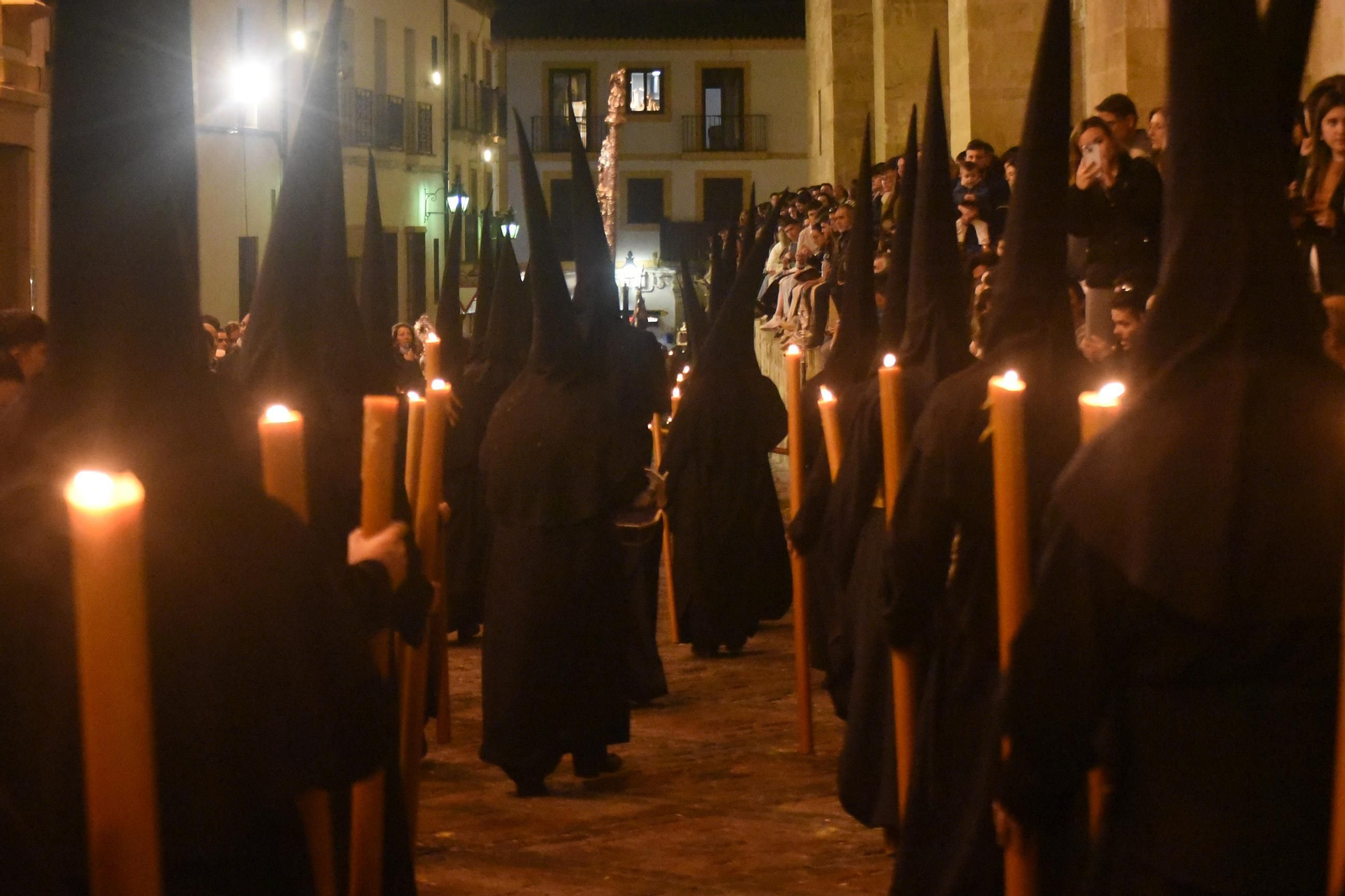 La procesión de la Expiración en este Viernes Santo de Córdoba, en imágenes