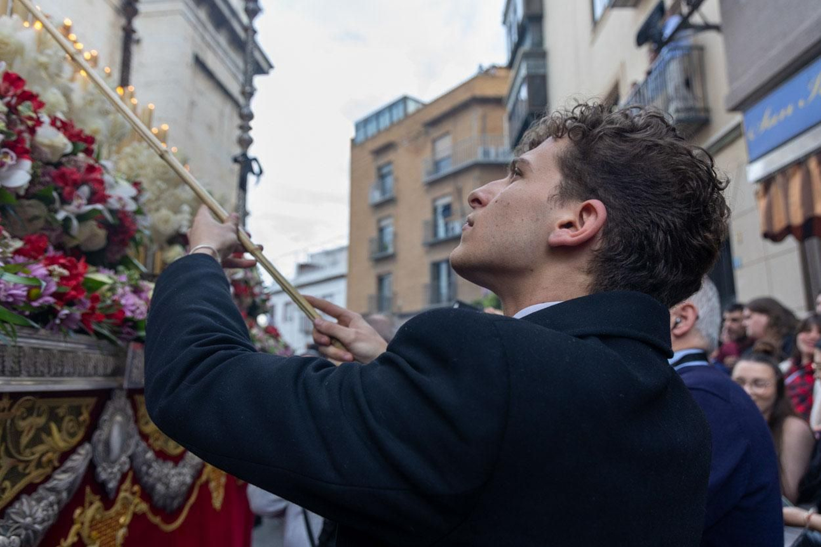 Los jiennenses arropan a las tres cofradías de la tarde en un Domingo de Ramos más caluroso de lo esperado (II)