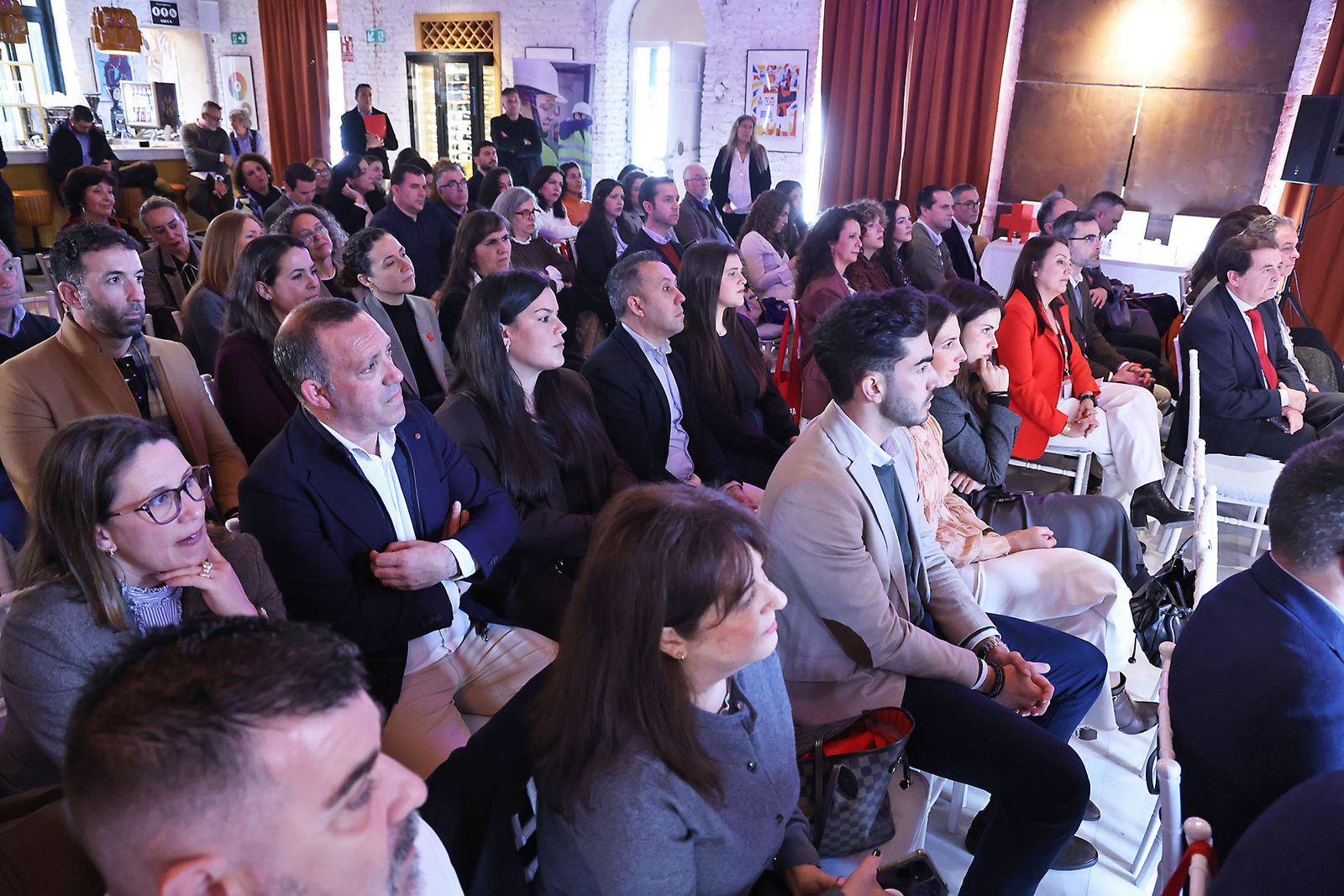 Fotografías del acto de reconocimiento de Cruz Roja a empresas y entidades
