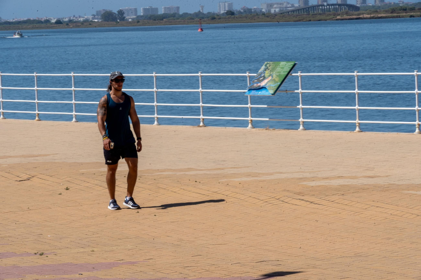 El Muelle de Riotinto y el Paseo de la Ría, lugares con encanto en la capital