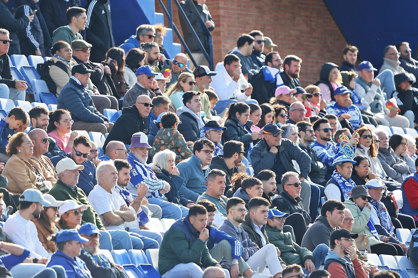 Búscate en las gradas en el Nuevo Colombino en el Recreativo de Huelva - Atlético Antoniano