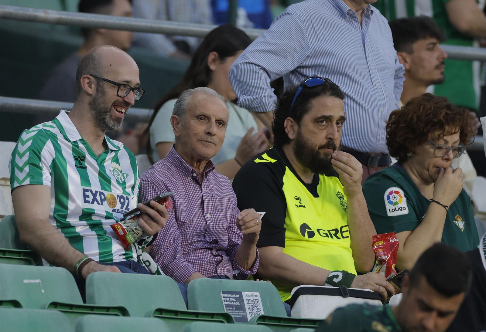 Búscate en las fotos del Betis - Valladolid
