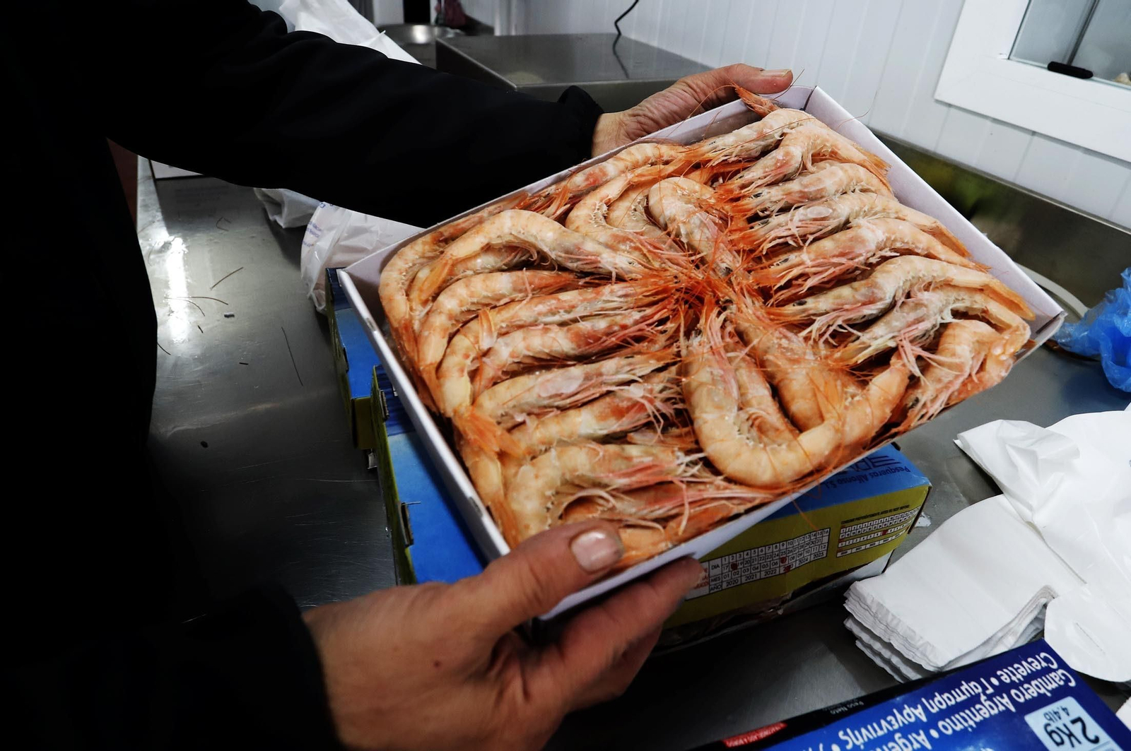 La gamba de Huelva, reina del mercado en los días previos a la Navidad