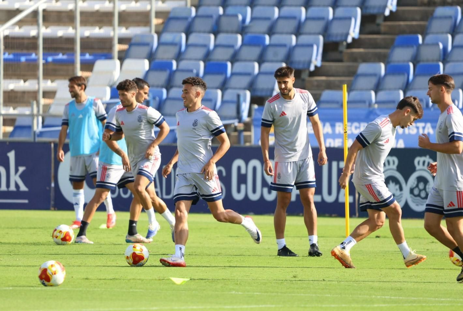 Sesión de entrenamiento en el Nuevo Colombino.