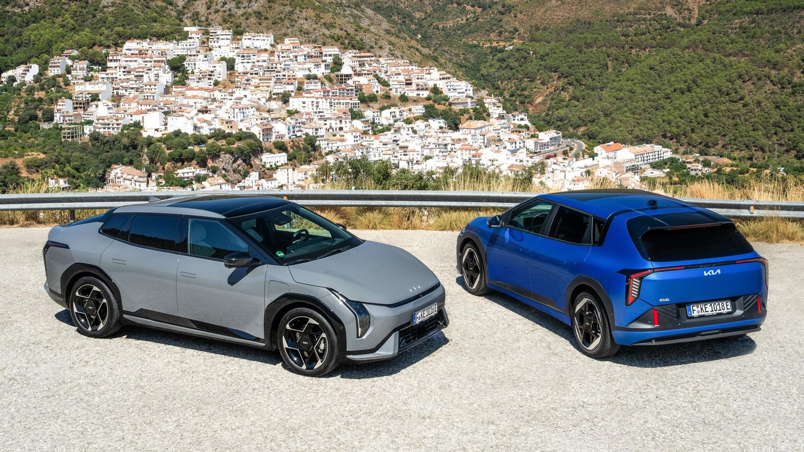 El EV4 es el primero de los eléctricos de Kia que se pone a la venta con dos formatos de carrocería: la de cuatro puertas o fastback y la de cinco o hatchback.