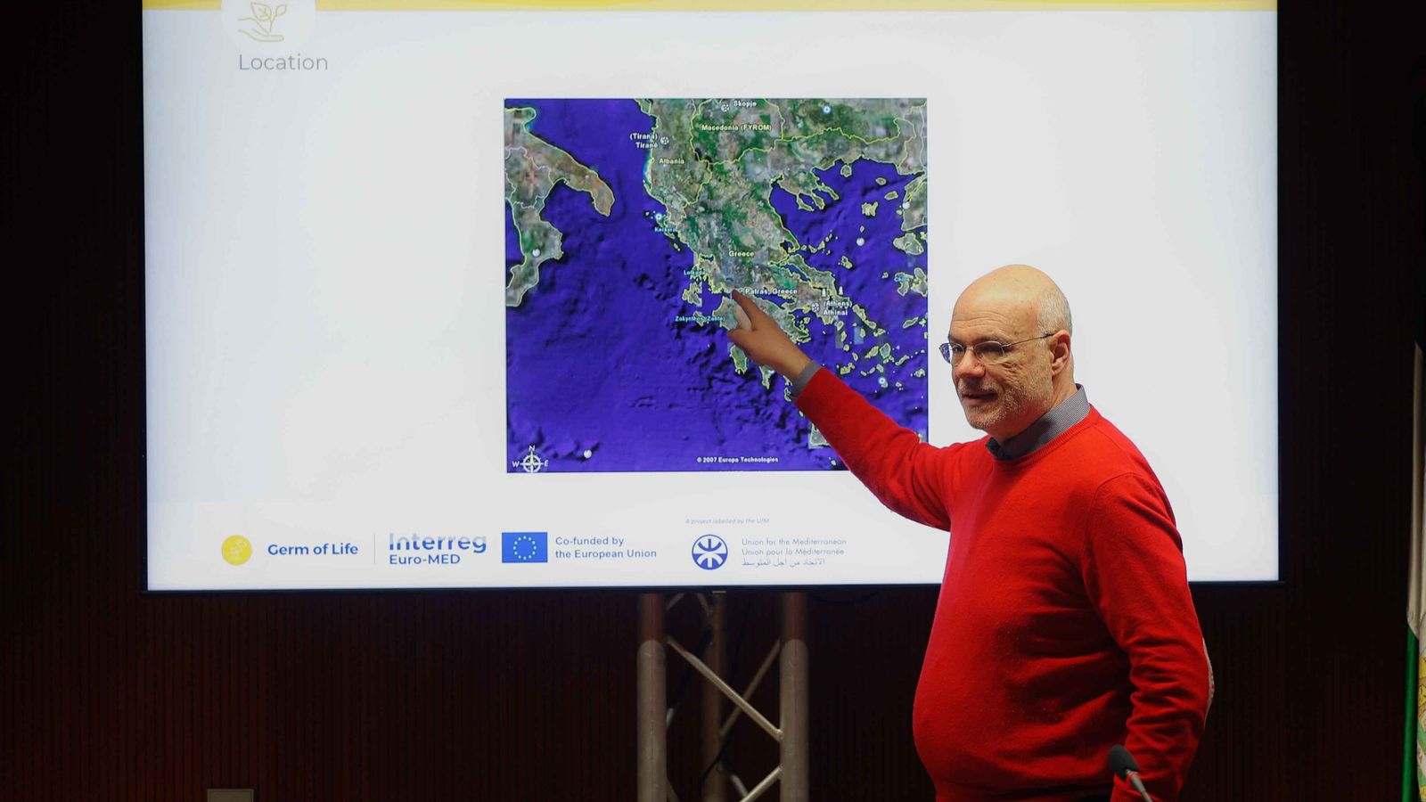 Athanassious Argiriou (Universidad de Patras, Grecia), en la reunion en Sevilla del proyecto europeo Germen de Vida