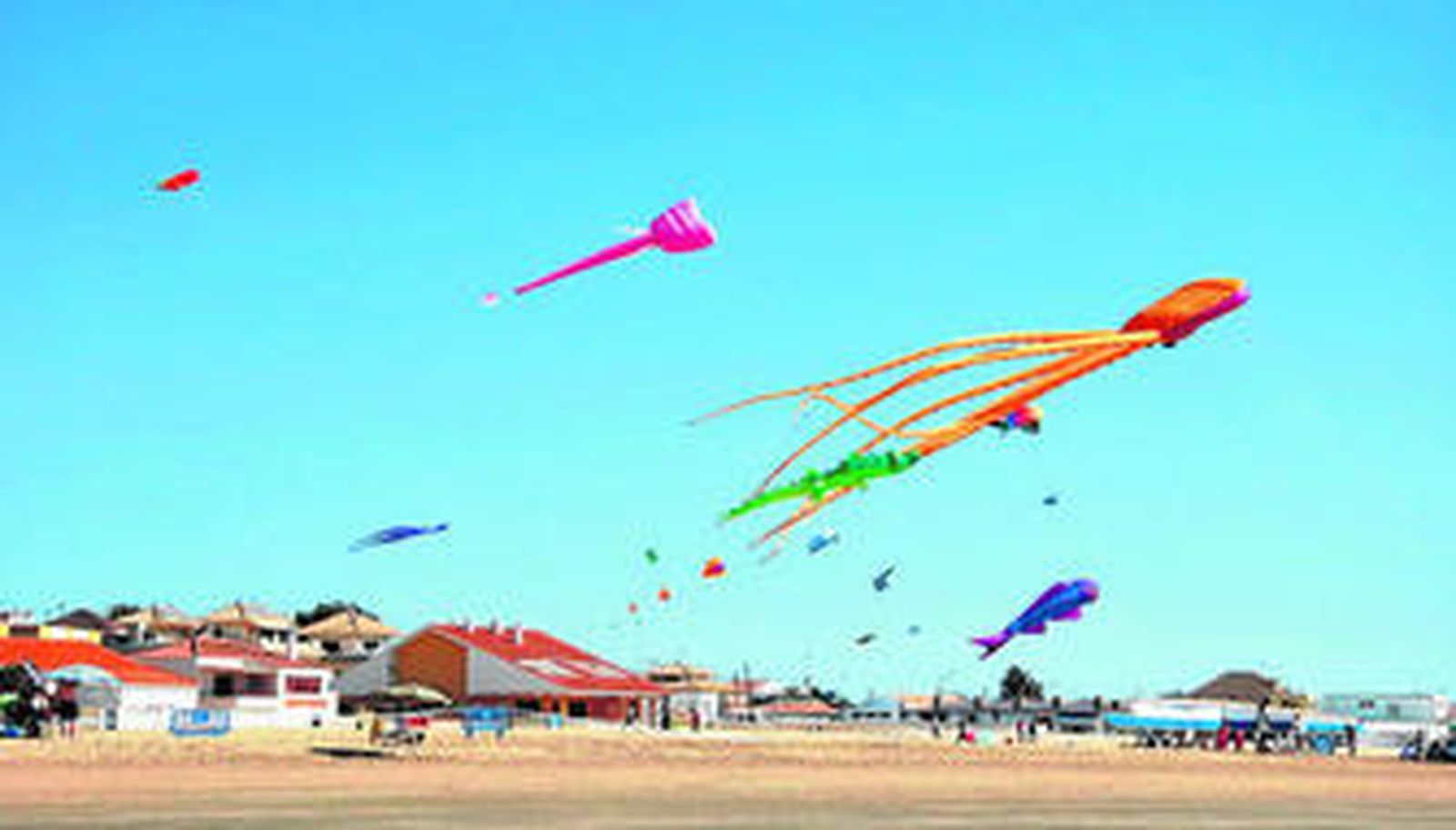 Los ganadores de la competición puntaumbrieña sonríen con sus respectivos galardones.