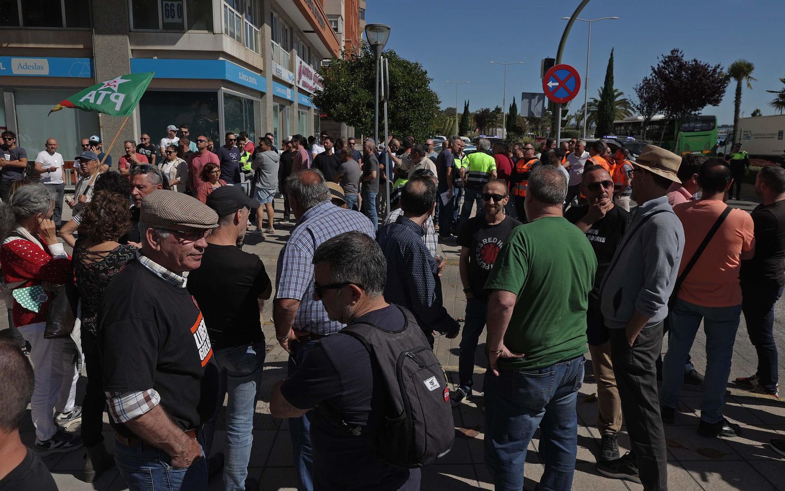 Fotos de la manifestación de apoyo a los siete sindicalistas de ATA y CGT por la huelga de Acerinox