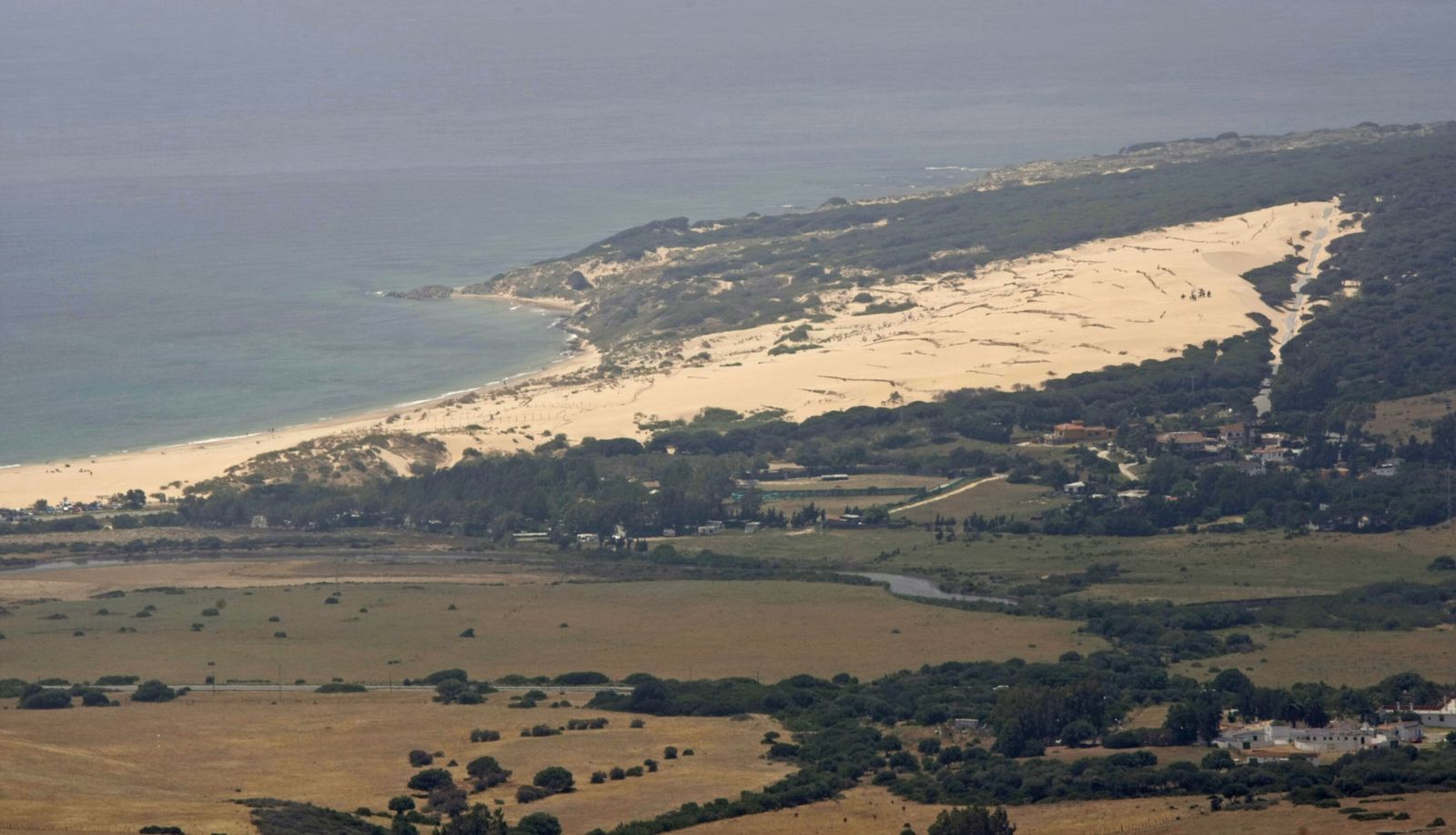 Playa de Valdevaqueros, una de las zonas afectadas.