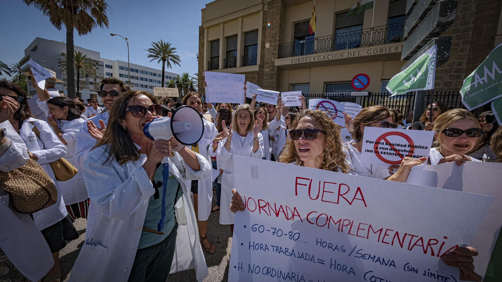 Las imágenes de la jornada de huelga de médicos en Cádiz