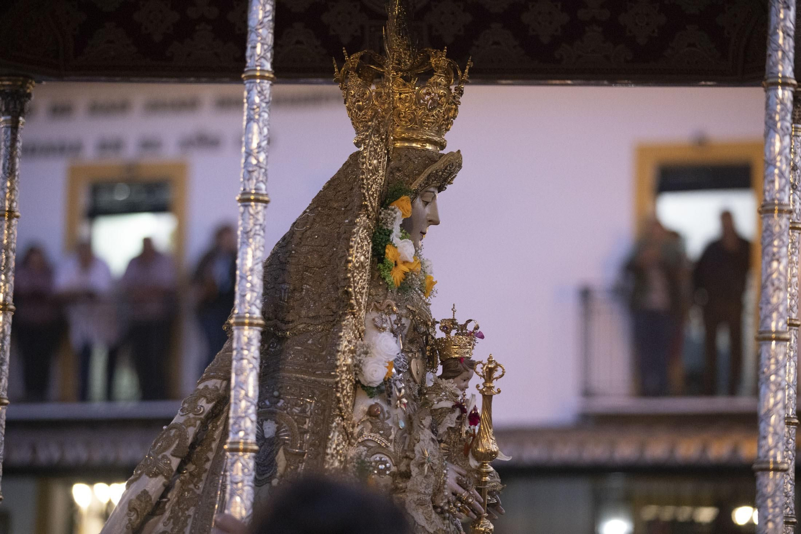 El Rocío 2023: Todas las imágenes de la procesión de la Virgen en la aldea